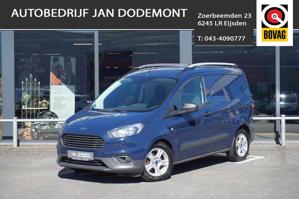 Ford-Transit Courier-thumb