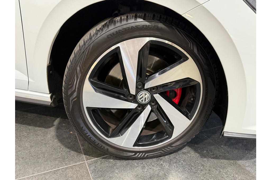 Volkswagen Polo 2.0 TSI 200pk 6-DSG GTI Navigatie / Apple en Andoid carplay / Stoelverwarming /4 Seizoenen banden 56301270-0.jpg | Autobedrijf Dodemont